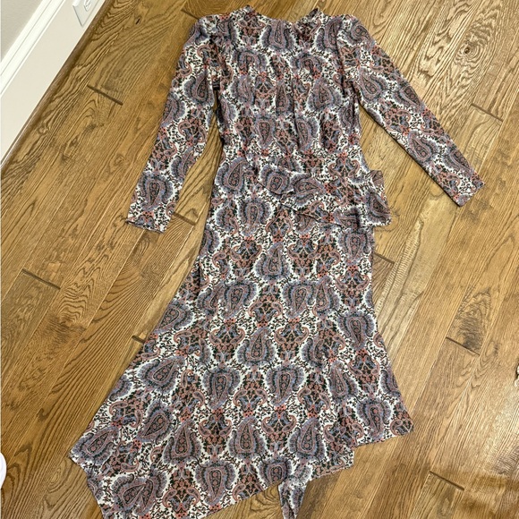 VERONICA BEARD Suzan Long Sleeve
Handkerchief Hem Paisley Dress
Size: 8 - Picture 3 of 6